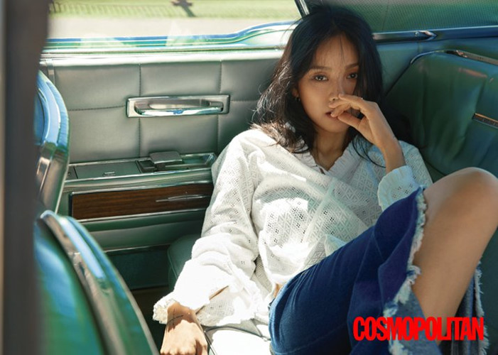 Chia sẻ với tạp chí Cosmopolitan, Lee Hyori cho biết bí quyết của cô để giữ vẻ đẹp trẻ trung là ngâm mình trong bồn tắm.