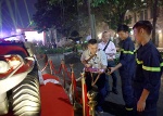 Cận cảnh xe chữa cháy lưỡng cư dễ dàng len lỏi ngõ ngách nhỏ ở Hà Nội