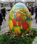 Ngắm những quả trứng khổng lồ trên đường phố Moscow mùa Phục sinh