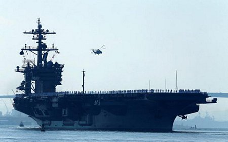 Tàu sân bay USS Carl Vinson của Hải quân Mỹ. (Ảnh: Reuters)