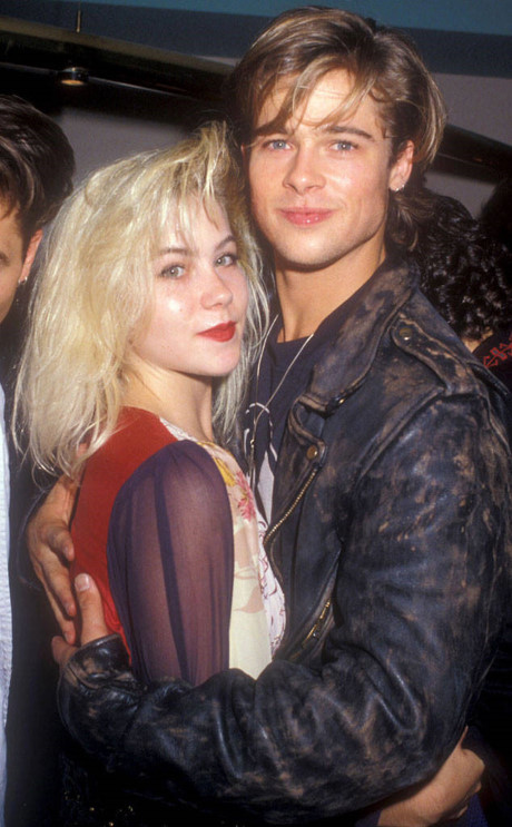 Năm 1989, Brad Pitt và Christina Applegate đã có một mối tình chóng vánh. Tuy nhiên, mối quan hệ của họ chấm dứt ngay sau khi Christina đưa Brad đến dự Lễ trao giải MTV Movie Awards rồi ra về với một người đàn ông khác.