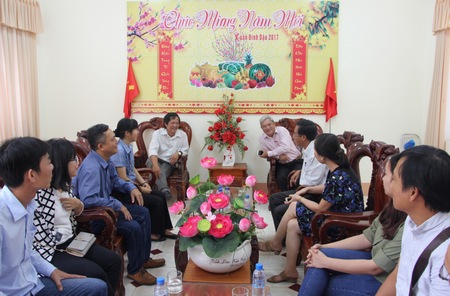 Đoàn Hội Nhà báo tỉnh Vĩnh Long giao lưu với Báo Bình Phước.