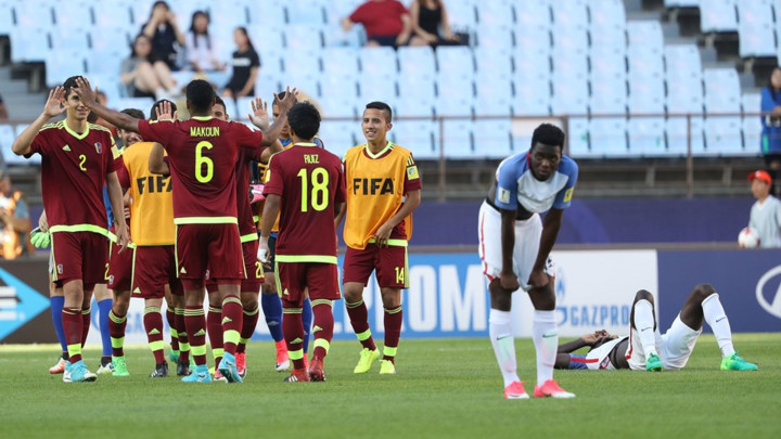 Tiếp tục thi đấu ấn tượng, U20 Venezuela đánh bại U20 Mỹ sau 120 phút thi đấu với tỉ số 2-1.