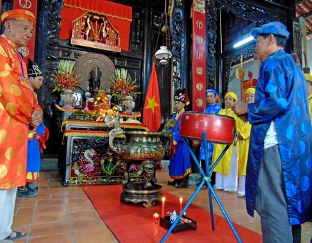 Lễ giỗ Tổ Hùng Vương được thực hiện theo nghi thức truyền thống.