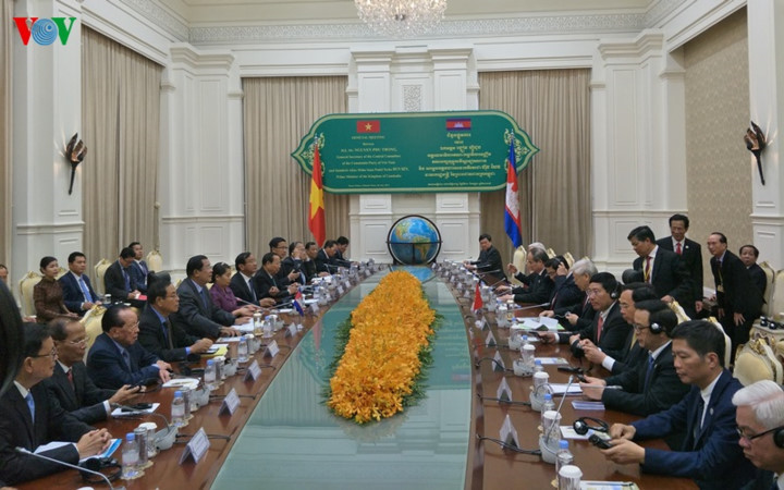 Chiều 20/7, tại Cung Hòa Bình, Tổng Bí thư Nguyễn Phú Trọng đã hội kiến Thủ tướng Chính phủ Hoàng gia Campuchia Samdech Hun Sen.