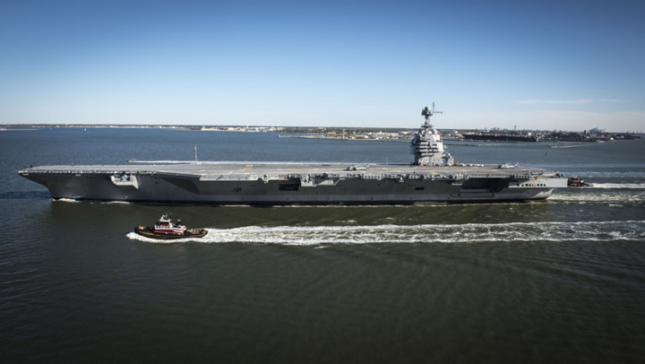USS Gerald R. Ford, dài 337m và rộng 78 m, được xem là tàu sân bay lớn nhất, hiện đại nhất và cũng là đắt nhất thế giới. Ảnh: AFP.
