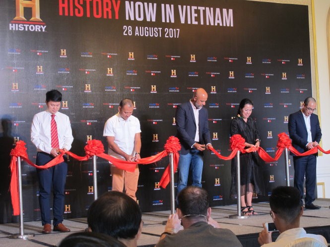Lễ cắt băng chính thức ra mắt kênh History tại Việt Nam -Ảnh: H.LÊ