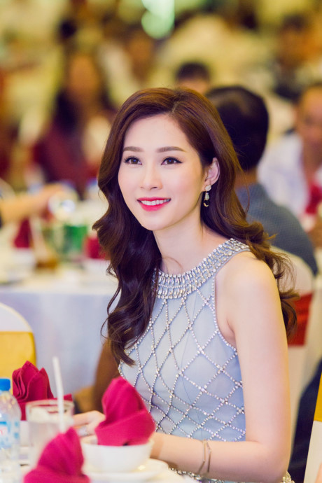 Năm 2014, khi xuất hiện trong buổi họp báo Hoa hậu Việt Nam, Thu Thảo gây bất ngờ với thần thái tinh khôi, mỏng manh. Nhiều cư dân mạng cùng truyền thông bắt đầu gọi cô là 