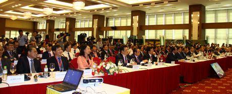 Hội nghị thu hút đông đảo lãnh đạo các ban ngành địa phương, các chuyên gia trong nước và quốc tế.