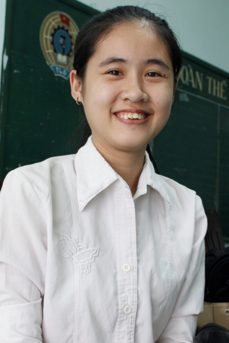 Huỳnh Lê Xuân Nghi là sinh viên nhận được học bổng đặc biệt “Tiếp sức đến trường” của Báo Tuổi Trẻ năm 2017.
