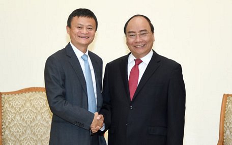 Thủ tướng Nguyễn Xuân Phúc tiếp Chủ tịch Alibaba Jack Ma
