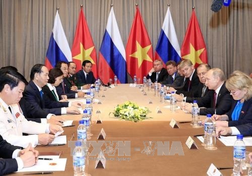 Chủ tịch nước Trần Đại Quang gặp song phương Tổng thống Nga Vladimir Putin, ngày 10/11, một trong các cuộc gặp song phương của Chủ tịch nước Trần Đại Quang với lãnh đạo cấp cao các nền kinh tế APEC tham dự Tuần lễ Cấp cao APEC 2017.