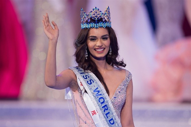 Vẻ đẹp dịu dàng mang đậm chất Ấn Độ của tân Hoa hậu thế giới 2017 khi đăng quang