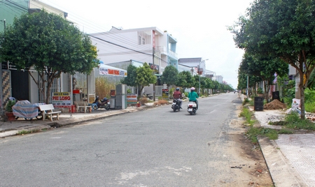 Đường Phan Văn Dị- một trong những tuyến đường đẹp do được quản lý kiến trúc, xây dựng theo quy hoạch.
