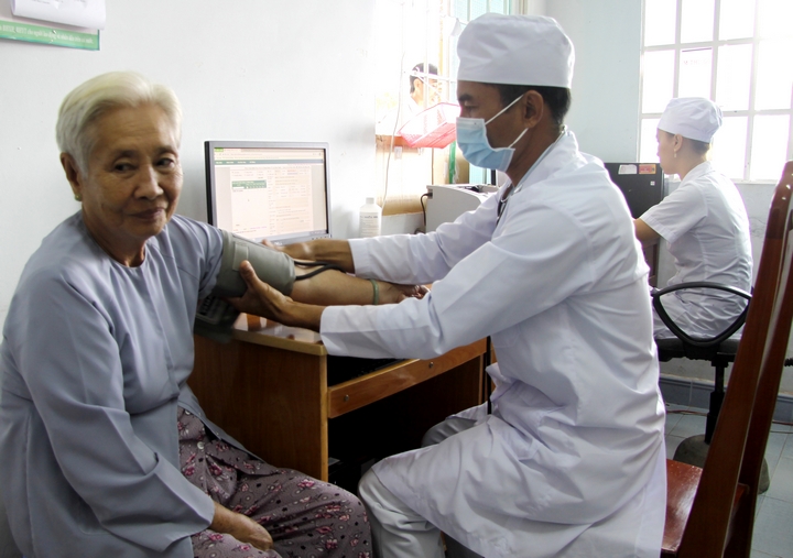 5/5 trạm y tế xã đều đạt chuẩn quốc gia và phục vụ tốt nhu cầu khám chữa bệnh cho nhân dân.