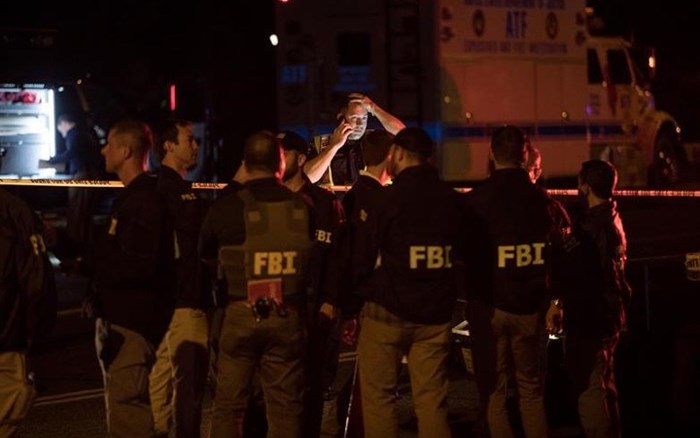Các nhân viên FBI phong tỏa hiện trường vụ nổ hôm 18/3.