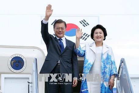 Tổng thống Hàn Quốc Moon Jae-in và Phu nhân. Ảnh: TTXVN/phát
