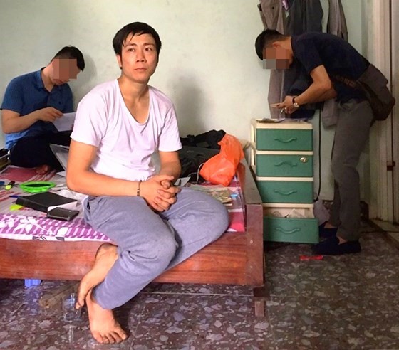 Đối tượng Đỗ Xuân Hiếu bị Công an quận Hồng Bàng, Hải Phòng bắt giữ về hành vi trồng cần sa, tàng trữ ma túy trái phép