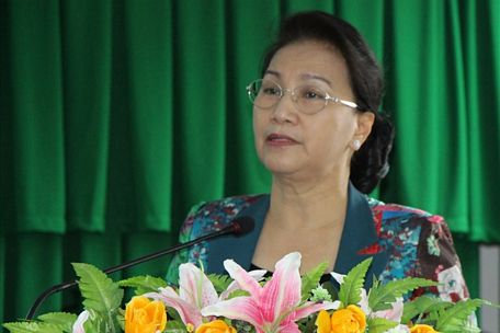  Chủ tịch Quốc hội Nguyễn Thị Kim Ngân trả lời cử tri (ảnh: P.V)