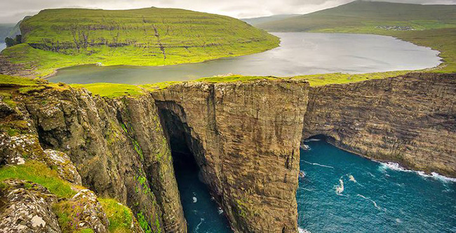  Hồ Sørvágsvatn, Quần đảo Faroe, Đan Mạch