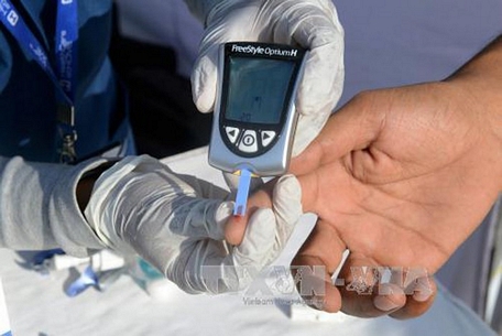  Những người có chiều cao khiêm tốn có nguy cơ cao hơn mắc tiểu đường tuýp 2. Ảnh: AFP/TTXVN
