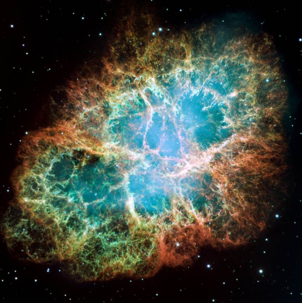 Tinh vân Con Cua (Crab Nebula) nằm trong chòm sao Kim Ngưu, nằm cách Trái Đất hơn 6.500 năm ánh sáng và trải dài trên 5,5 năm ánh sáng.