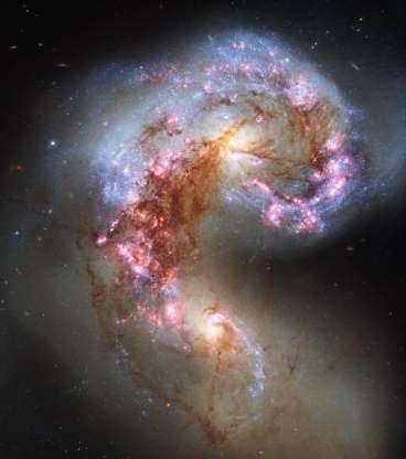 Bức ảnh ấn tượng nhất từng chụp được của các thiên hà Râu.