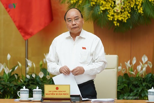 Thủ tướng Chính phủ Nguyễn Xuân Phúc phát biểu tại cuộc họp.