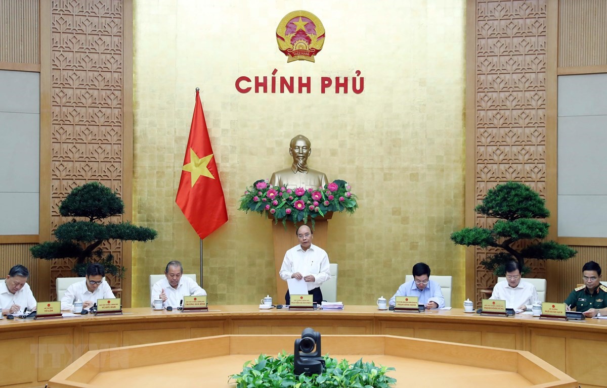 Thủ tướng Nguyễn Xuân Phúc phát biểu tại Phiên họp Chính phủ thường kỳ tháng 6 năm 2020. (Ảnh: Thống Nhất/TTXVN)