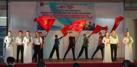  Mỗi cụm xây dựng chương trình thi diễn với thời gian từ 25- 30 phút, ca ngợi Đảng, Bác Hồ, truyền thống cách mạng, ca ngợi quê hương đất nước.