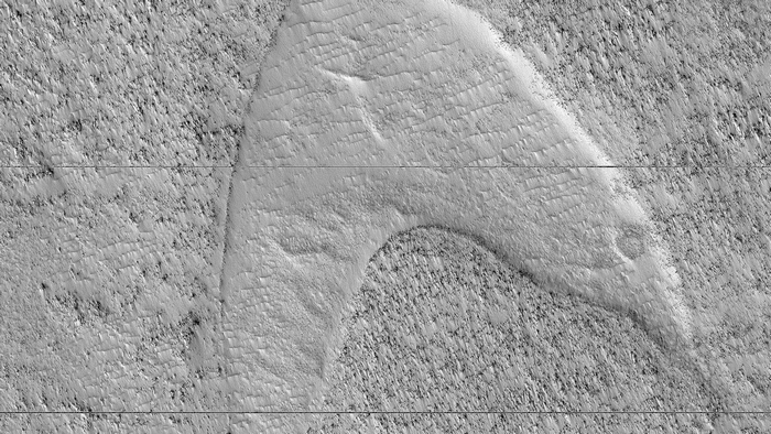 Dung nham nguội đã giúp bảo tồn dấu vết của nơi các cồn cát từng di chuyển qua khu vực đông nam sao Hỏa. Trông nó giống như biểu tượng 