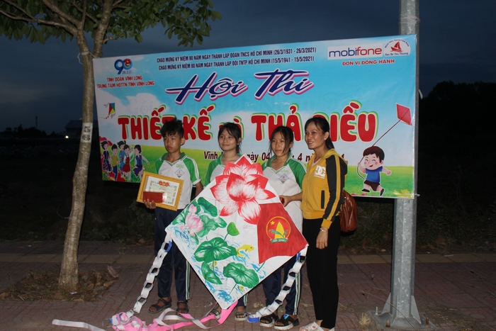 Kết thúc hội thi, ban tổ chức đã trao 10 giải cho các thí sinh. Riêng, nhóm thí sinh đến từ Trường THCS Phú Thành (Trà Ôn) đã đạt giải đặc biệt.