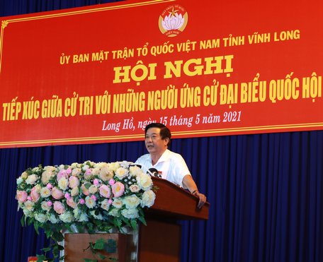  Bí thư Tỉnh ủy- Bùi Văn Nghiêm phát biểu tại hội nghị tiếp xúc cử tri.