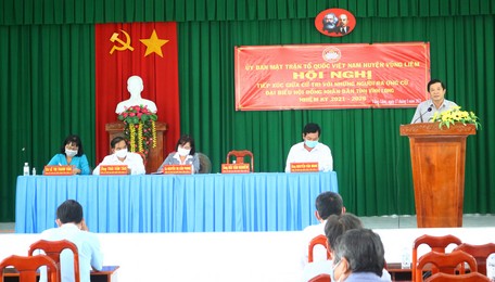 Những người ứng cử đại biểu HĐND tỉnh đơn vị bầu cử số 6 trình bày chương trình hành động.
