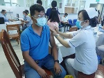 Tiêm vắc xin phòng COVID-19 cho gần 7.000 người