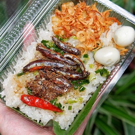  Du lịch Nha Trang đừng bỏ qua món xôi cá cơm. (Ảnh: chanlovefoods).