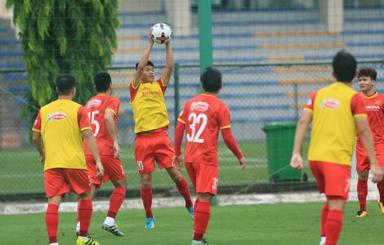 Ngày mai, ĐT Việt Nam sẽ tiếp tục tập luyện tại trung tâm đào tạo bóng đá trẻ Việt Nam./.