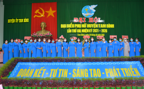 BCH Hội Liên hiệp phụ nữ huyện Tam Bình lần thứ XIII, nhiệm kỳ 2021- 2026 .