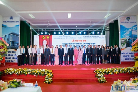 Lễ công bố Quyết định thành lập Phân hiệu Trường Đại học Kinh tế TP Hồ Chí Minh tại Vĩnh Long.