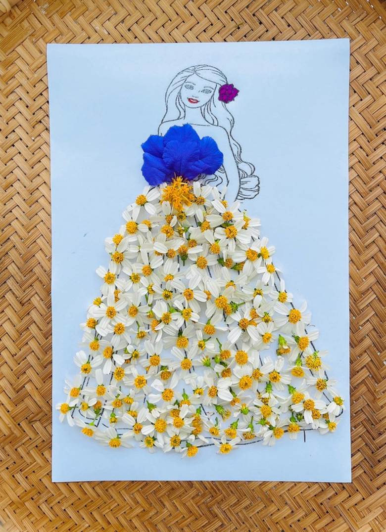 Váy công chúa, đầm công chúa thiết kế cho bé gái màu trắng xòe 2 tầng kết  hợp đính hoa thủ công cho bé từ 1 đến 10 tuổi V14 Ellytwo | Lazada.vn