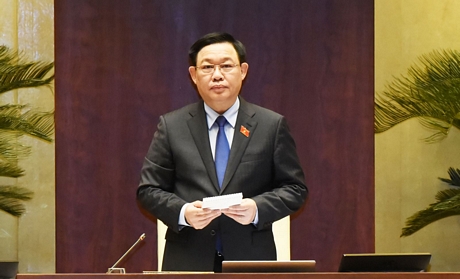 Chủ tịch Quốc hội Vương Đình Huệ điều hành phiên chất vấn.