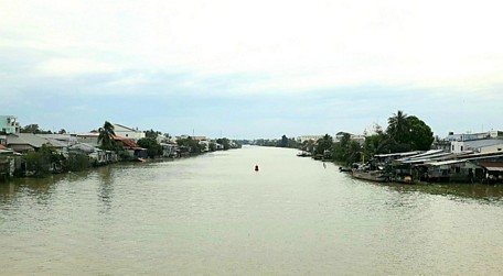 Sông Long Hồ- “chứng nhân” cho quá trình xây thành Vĩnh Long và lập chợ Long Hồ.