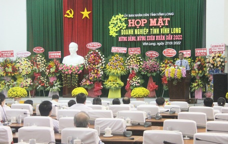 Phó Chủ tịch Thường trực UBND tỉnh- Lê Quang Trung phát biểu ghi nhận các ý  kiến đóng góp và cam kết đồng hành cùng DN trong thời gian tới.