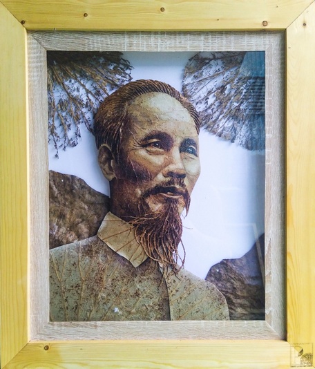 Tác phẩm chân dung “Bác Hồ kính yêu” của chú Bảy Nghĩa sáng tác được vinh dự là sản phẩm nông thôn tiêu biểu cấp tỉnh Đồng Tháp năm 2020.