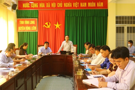Ban Pháp chế HĐND tỉnh khảo sát tại UBND huyện Vũng Liêm.