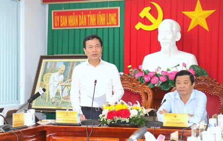  Bộ trưởng Nguyễn Mạnh Hùng phát biểu tại buổi làm việc với tỉnh Vĩnh Long.