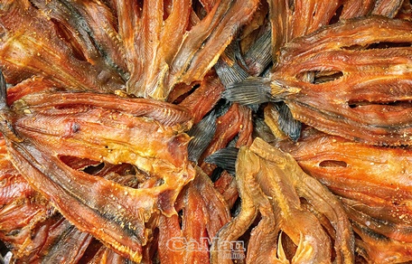 Khô cá lóc từ lâu đã trở thành đặc sản xứ U Minh.