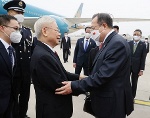 Tổng Bí thư Nguyễn Phú Trọng đến sân bay Bắc Kinh, bắt đầu thăm Trung Quốc