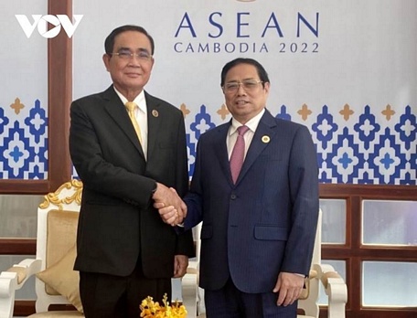  Thủ tướng Chính phủ Phạm Minh Chính gặp Thủ tướng Thái Lan Prayut Chan-o-cha. 