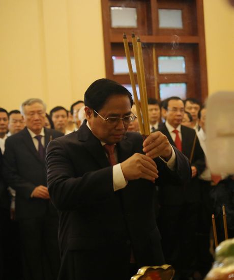  Thủ tướng dâng hương tại Khu lưu niệm Thủ tướng Chính phủ Võ Văn Kiệt
